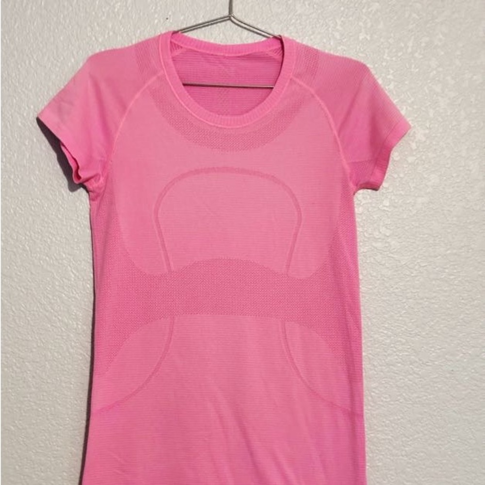 Lululemon Pink Active Top - Women Size 8